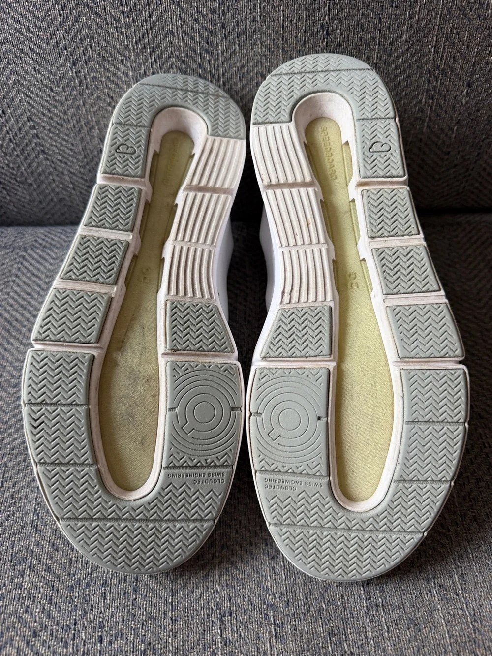 On Clouds THE ROGER Advantage Women’s Tennis Sneaker Size: 9